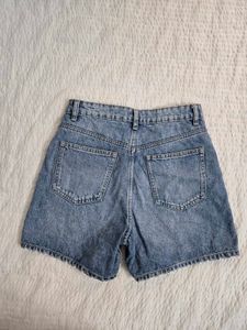 zara Classic Blue Denim Shorts waist 30