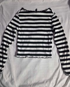 Chic Black &amp; White Striped Long Sleeve Top