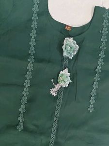 Elegant Dark Green Kurta with Lace Detail