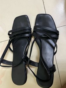 Stylish Black Strappy Flat Sandals