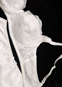 Elegant White Lace Bra with brief 👍