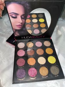 Huda Beauty Eyeshadow Palette