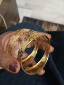Elegant Gold Tone Bangles