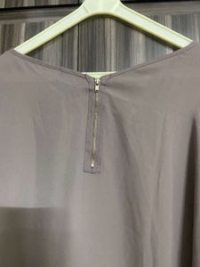 Stylish Beige V-Neck Criss-Cross Top