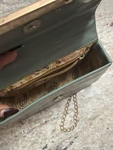 Shiny Green Chain Clutch