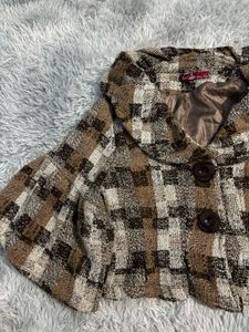 Chic Plaid Cropped Jacket