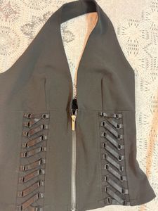 Beegle Stylish Black Halter Neck Top