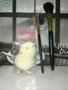 beauty blender + Makeup + eyebrow lash Brush Set