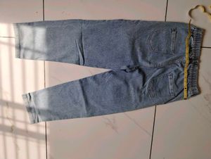 Light Wash Pleated Baggy Jeans