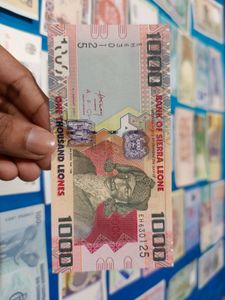Sierra Leone 1000 Leones Note UNC 💶Foreign 🌎💸