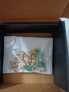 Elegant Pearl and Gemstone Necklace Set