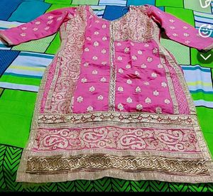 Pink &amp; Gold Pakistani Kurte With Dupatta