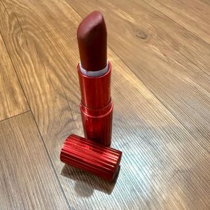 charlotte tilbury revolution matte red lipstick