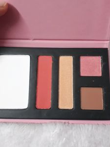 Myglamm Rise & Shine Face & Eye Kit