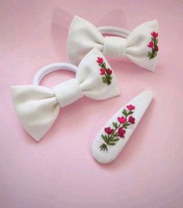 Beautiful hair accessories combo.