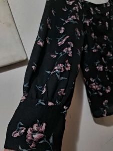 Chic Floral Print Square Neck Button-Up Blouse
