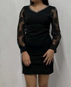 Elegant Black Lace Sleeve Dress