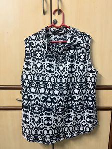 Black And White Printed Sleeveless Top