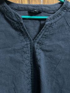 Black V-Neck Puff Sleeve Top