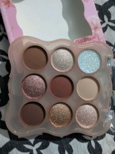 ANYLADY Cherry Blossom Eyeshadow Palette