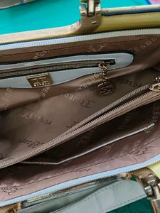 Elegant Handbag - ESBEDA