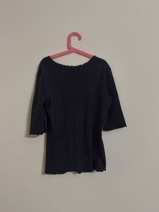 Levis black ripped 3/4 Sleeve Top