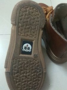 Traditional Axon Shoe