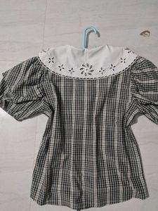 Checkered Puff Sleeve Blouse