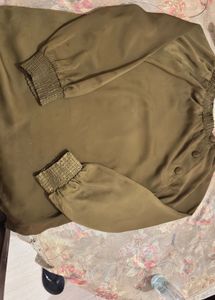 Elegant Olive Green Button-Detail Blouse