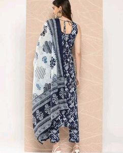 Elegant Navy blue kurti set + black sleeveles