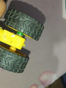 set of 2 gear moters with 4 wheel