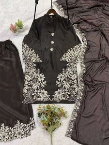 all size available dhamaka sell priceEmbroidered K