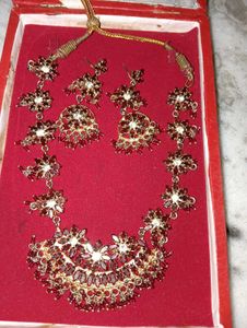 Stunning Red Stone Necklace & Earring Set
