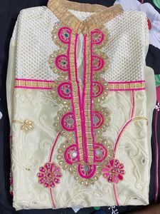 Elegant Embroidered Kurti