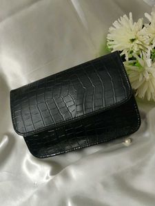 Chic Croc Embossed Chain Bag🖤✨😼