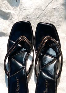 Black Thong Heel Sandals
