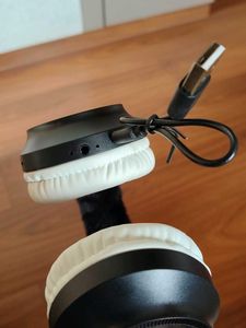 Cute Wireless Headphones with fuzzy features