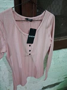 buttoned fitted top