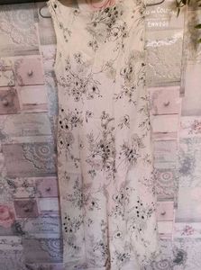 Lightweight Floral Print V-Neck Dress