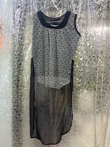 Stylish Black & White Geometric Tunic Top