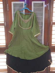 Mehendi Outfit