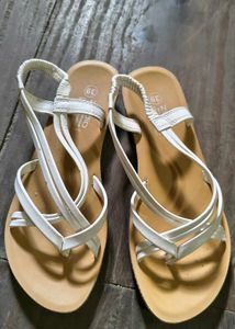 Zudio Stylish White Flat Sandals