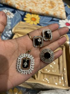 Pendant Set