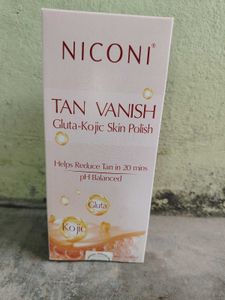 Nicconi Tan Vanish Skin Polish Full Seal Packed