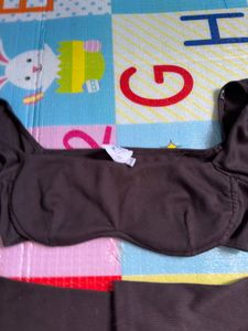 black long sleeve crop top