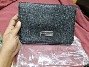 Maybelline New York Sparkle Pouch-0 times used