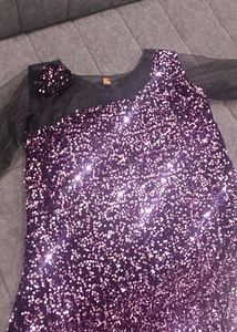 Brand new party wear gown💜