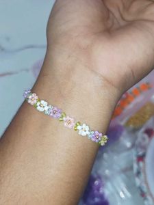 Handmade Pastel Flower Beaded Bracelet 🌸✨
