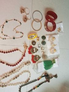 Assorted Women's Jewellery Set(20)