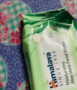 Himalaya Moisturising Aloe Vera Facial Wipes